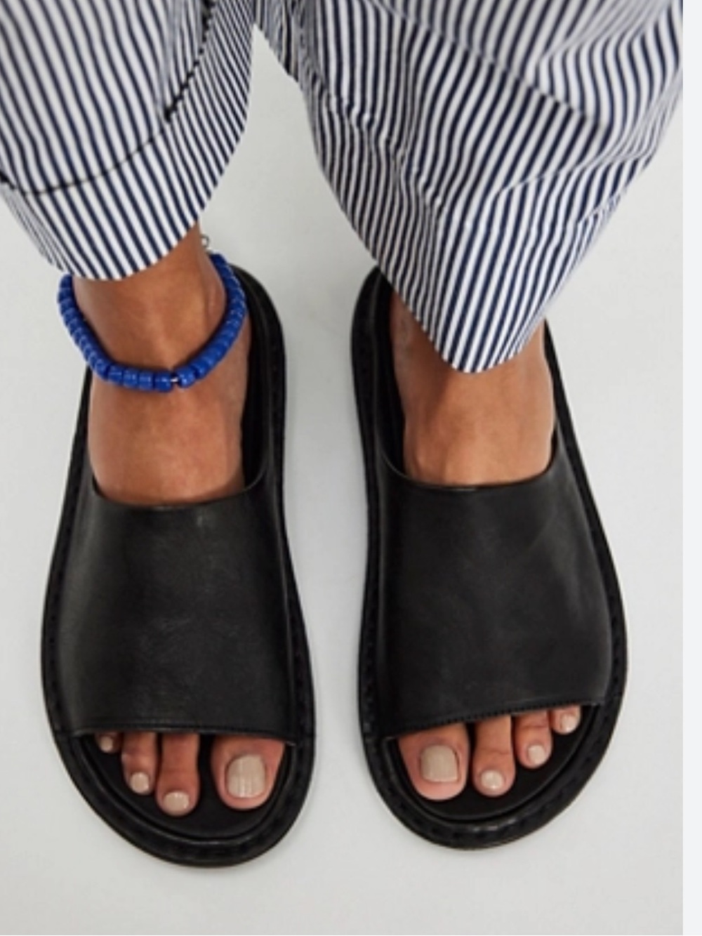 VIBAe Saint Tropez leather slide sandals in Preto Black, 41